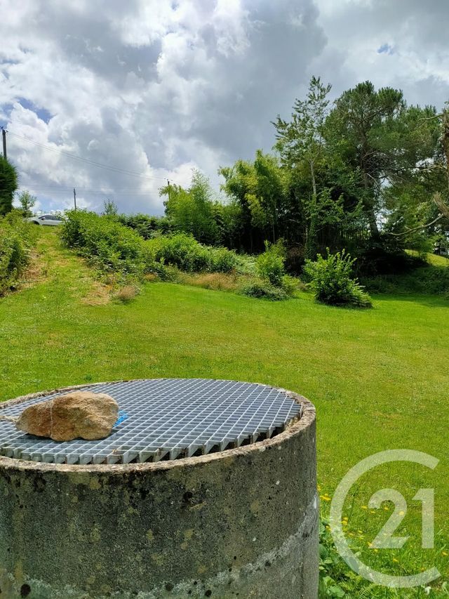 Afficher la photo en grand terrain à vendre - 1690.0 m2 - COSNAC - 19 - LIMOUSIN - Century 21 Cabinet Théron