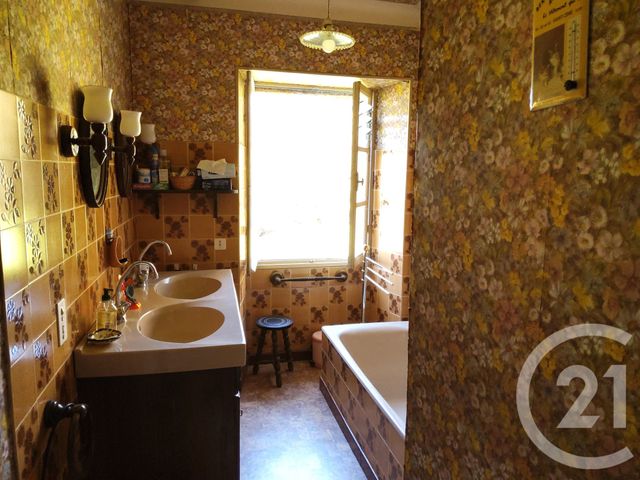 maison à vendre - 9 pièces - 241.3 m2 - MARCILLAC LA CROZE - 19 - LIMOUSIN - Century 21 Cabinet Théron