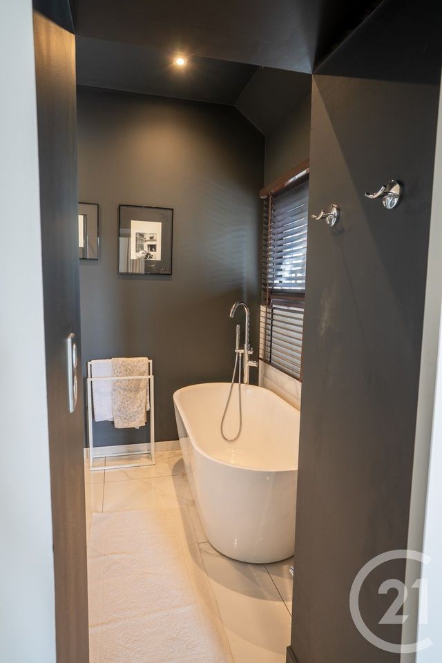 maison à vendre - 7 pièces - 261.0 m2 - BRIVE LA GAILLARDE - 19 - LIMOUSIN - Century 21 Cabinet Théron